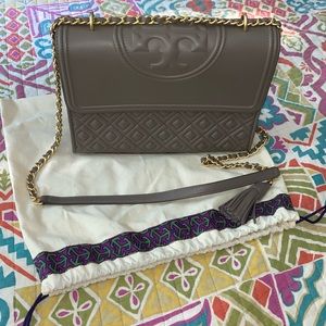 EUC Tory Burch Fleming bag